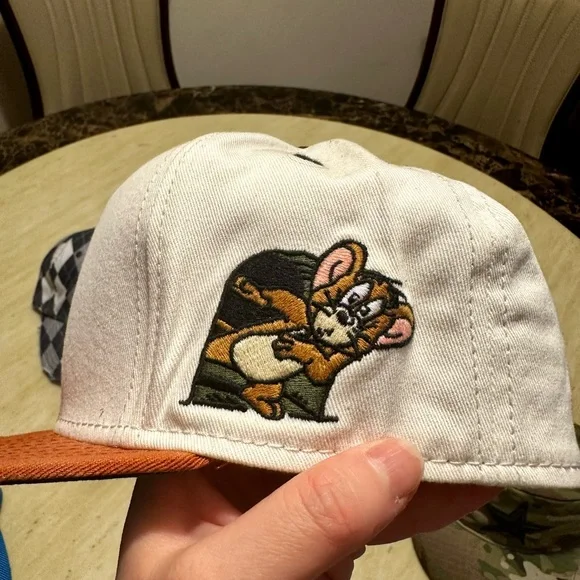 Stylish Men's Cap Collection Bundle - Picture 5 of 11